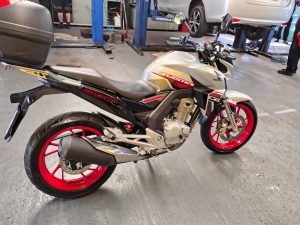 Leia mais sobre o artigo CB TWISTER 250 2021 COM 10 MIL KM